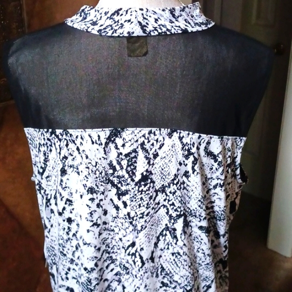 NEW Worthington Black Mesh Python Print Top - Picture 6 of 11